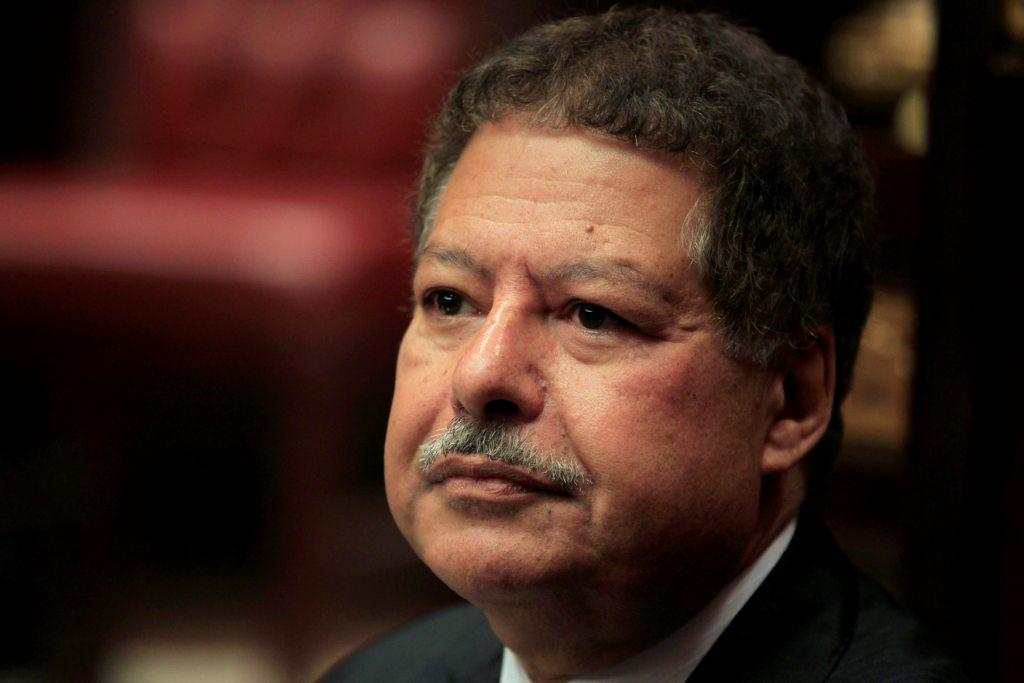 زويل ينعى ضحايا الطائرة المنكوبة ويشيد بـ”مصر للطيران”