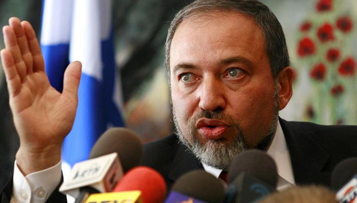 ليبرمان وزيرا للحرب في إسرائيل وسط مخاوف فلسطينية.. تعرّف على تاريخه