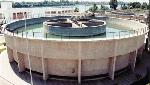 أهالي كيما يرشقون محطة مياه الشرب بالحجارة