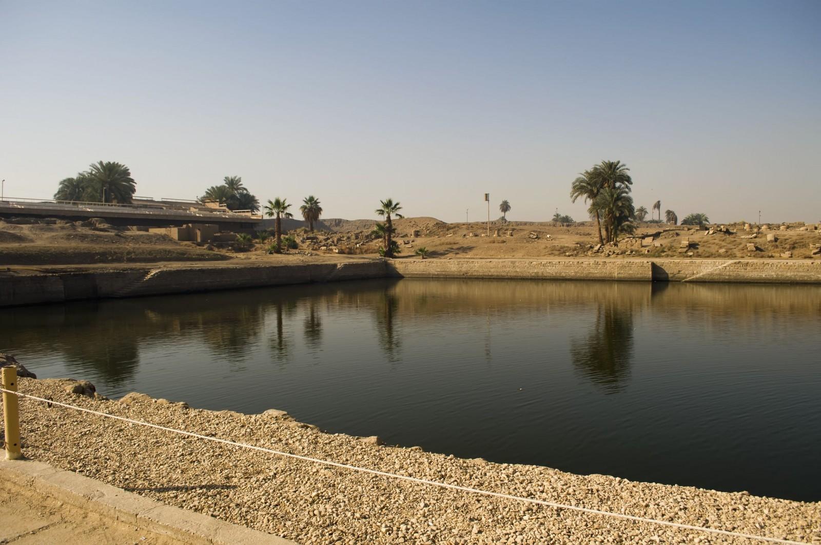 كندا تحذر مواطنيها من الذهاب لمناطق سياحية مصرية قرب ليبيا