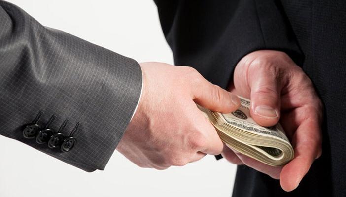 إحالة ضابط شرطة بقسم السلام إلى الجنايات بتهمة تلقي رشوة