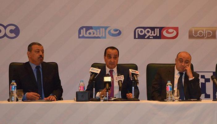 بالفيديو.. إعلاميون: دمج “النهار وcbc ” بداية خطة الولاء التام للنظام