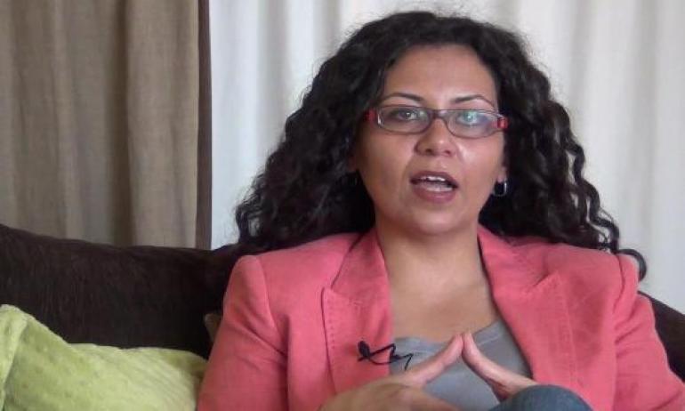 رباب المهدي: تم تفتيشي في مطار القاهرة قبل توجهي لإسبانيا