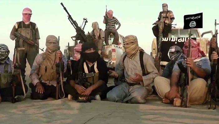 3 من تنظيم “الدولة” بالجزائر يسلمون أنفسهم للجيش