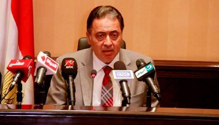 وزير الصحة: أم علاء بتنضف البيت بـ200 جنيه والطبيب يوميته 40