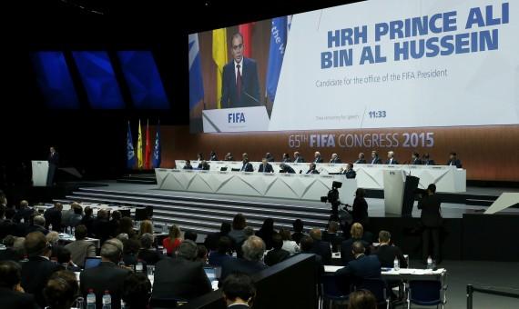 بدء التصويت على رئاسة الاتحاد الدولي لكرة القدم “فيفا”