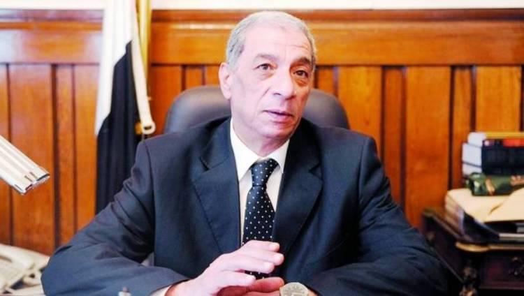 “السيسي اللي قتل النائب العام” يتصدر “تويتر”.. ونشطاء: بدليل إنه زاره