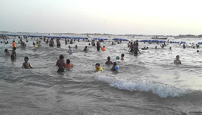 نيابة دمياط تأمر بالتحقيق في مصرع 5 بحادث غرق برأس البر