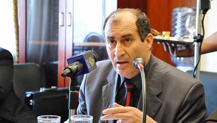 قصة الصراع القانوني بين النظام ومعارضيه