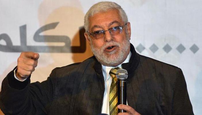 أزمة بين جيلين في الإخوان.. والقرضاوي مفتاح الحل