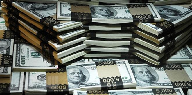 تقرير اقتصادي دولي يحرج النظام.. وتوقعات بارتفاع الدولار