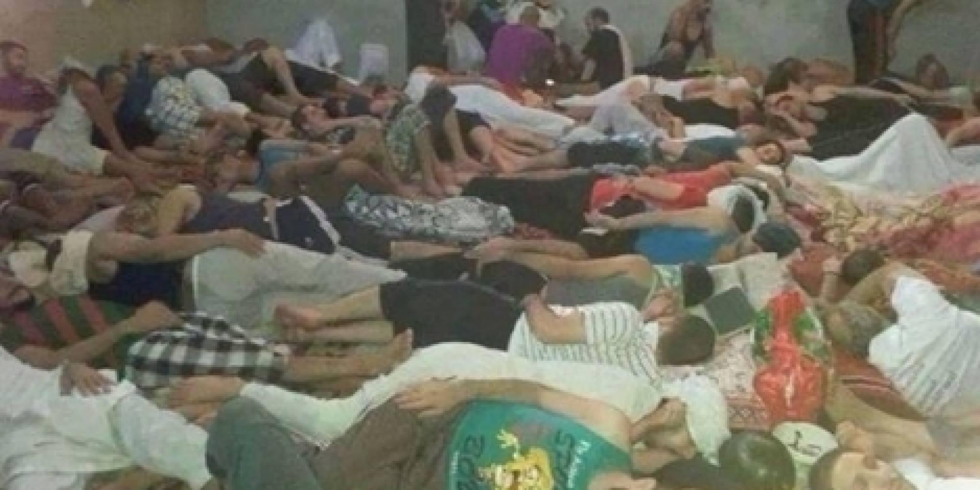 المعتقلون في رمضان بين الحر والتعذيب.. شهود: كبار السن يصابون بالإغماء