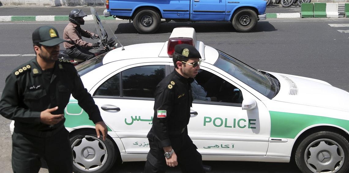 بالفيديو.. إغلاق مسجد للسُنّة في طهران بسبب إقامته صلاة التراويح