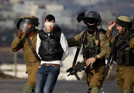 سلطات الاحتلال تعتقل 570 فلسطينيًا الشهر الماضي بينهم 103 أطفالٍ