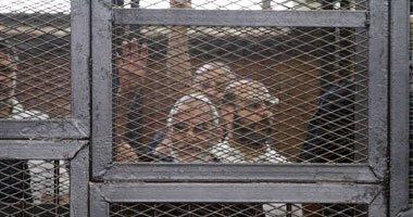 بدء محاكمة “بديع” فى “اقتحام برج العرب” وانقطاع الكهرباء مرتين