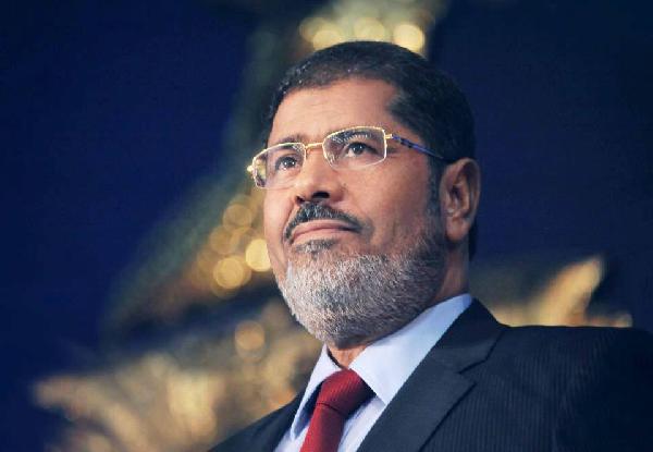 الجزيرة مباشر تذيع رسالة للرئيس مرسي بعد قليل