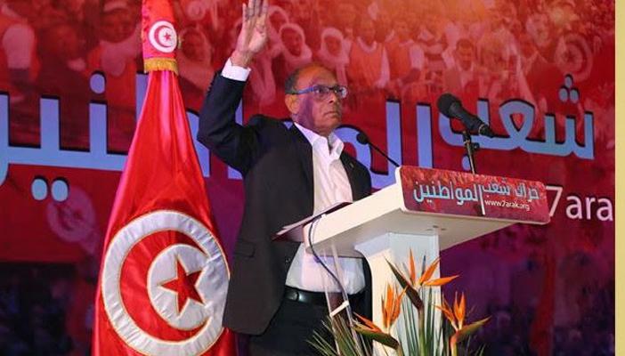 بالفيديو.. المنصف المرزوقي يرفع صورة الرئيس مرسي في باريس