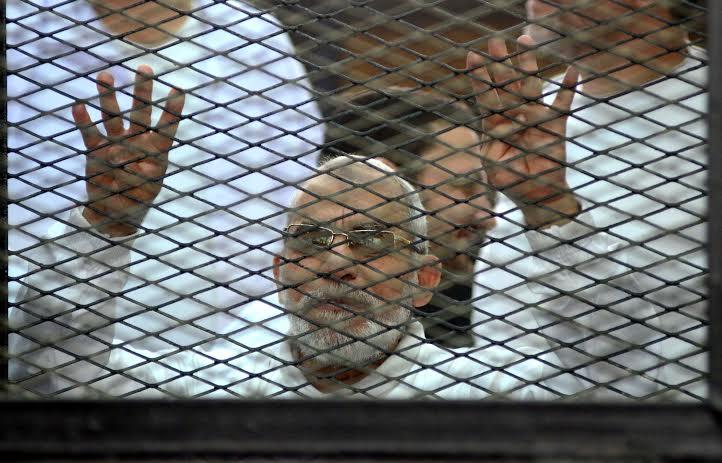بديع .. عالم الباثولوجيا المعتقل في سجون الانقلاب