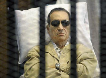 غدا.. نظر ثاني جلسات إعادة محاكمة “مبارك” لقتله المتظاهرين