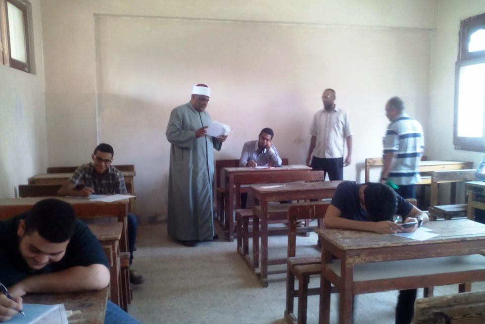 “التعليم الفاسد” تنشر أسئلة وإجابات امتحان الحديث للثانوية الأزهرية