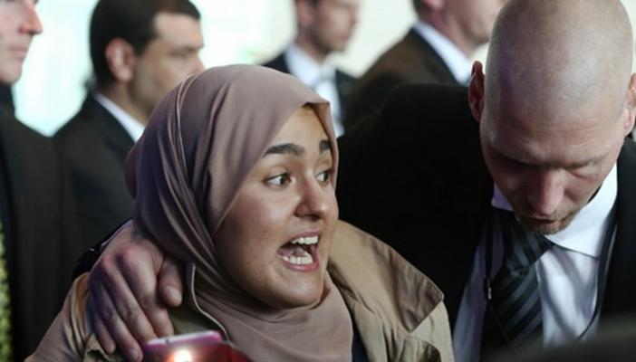 بالفيديو.. فجر العادلي: السيسي لا يملك مصر ليسحب مني الجنسية