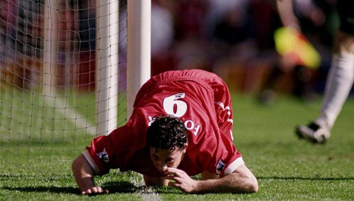 قبل يورور 2016.. نرصد أغرب 25 صورة لاحتفالات اللاعبين بإحراز أهدافهم