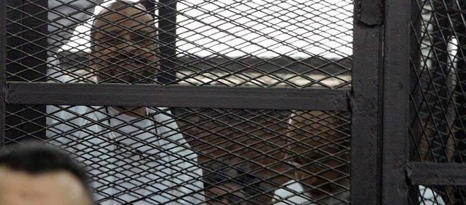 تأجيل محاكمة حجازي والبلتاجي بزعم تعذيب ضابط لـ١١يونيو