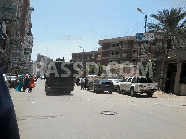 تظاهرة مفاجئة لطلاب جامعة المنصورة خارج أسوار الحرم