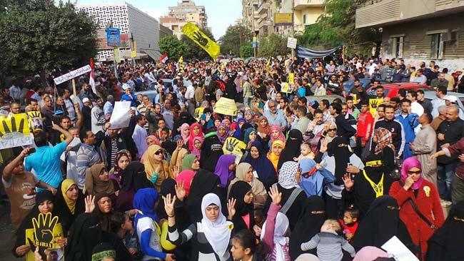 مسيرة حاشدة بالمقطم تنديدا بتعذيب معتقلات الأزهر