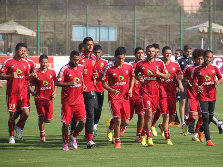 الأهلي يوضح أسباب غياب حسام غالي وأجايي عن مران الفريق