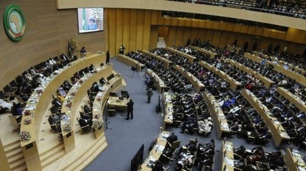 “الأفريقي” يشترط وقف القمع.. وأمريكا تضغط لعودة مصر