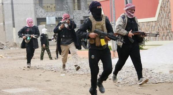 المسلحون على أبواب بغداد.. والمالكي يلجأ إلى “الرديف”