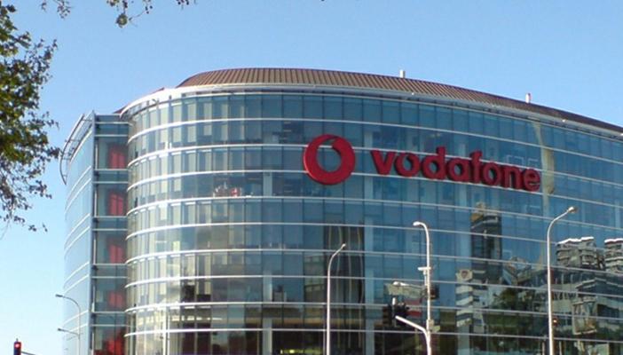 فودافون تنفي تسجيل مكالمات عملائها