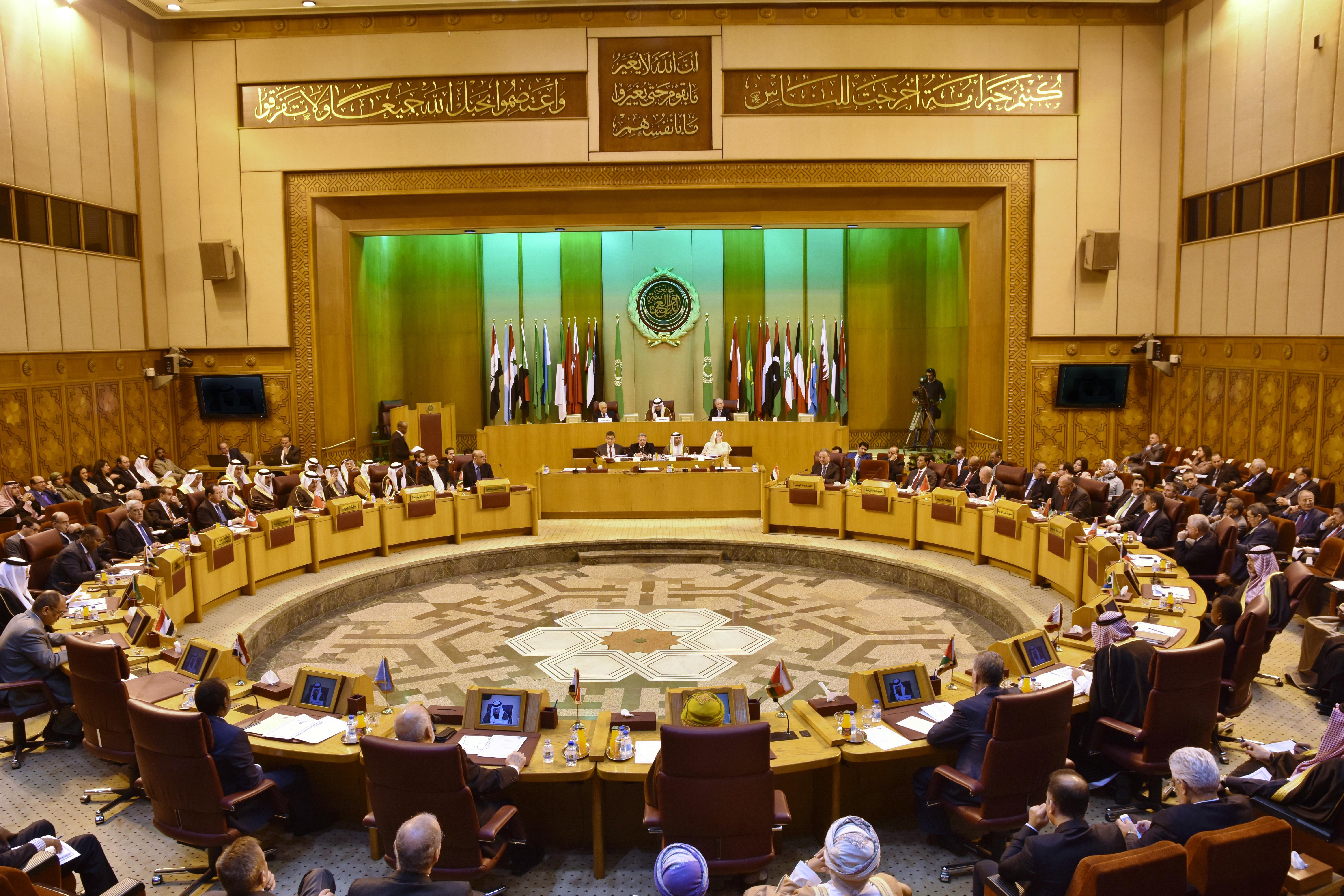 جامعة دول عربية.. لمن؟