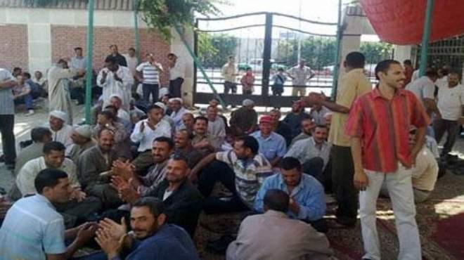 استمرار اعتصام عمال “السويس للنترات” لليوم الـ 20 على التوالي