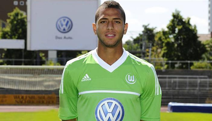 مدافع ريال بيتيس: الأهلي لم يفاوضني ورحيلي إلى إسبانيا خلال أسبوعين