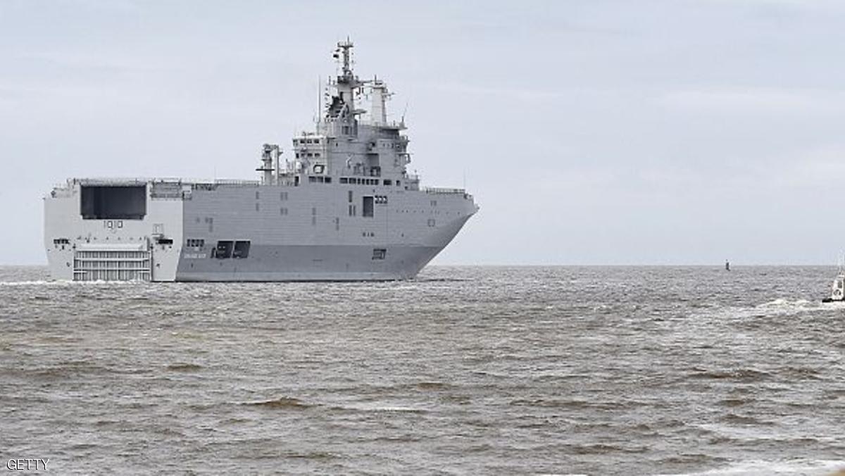 بالفيديو.. اللحظات الأولي لانضمام”ميسترال”رسميًا إلي البحرية المصرية