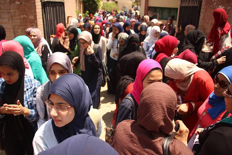 بالصور.. استمرار مسلسل تسريب الثانوية العامة مع قرب انتهاء الامتحانات