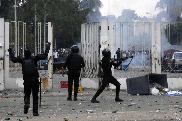 داخلية الانقلاب تغادر حرم جامعة الأزهر.. بعد عام من القمع