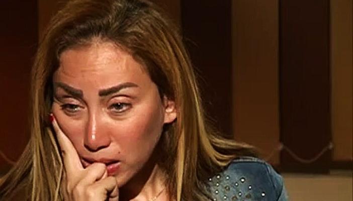 مناوشات بالأيدي بين الصحفيين وأنصار “ريهام سعيد” بالمحكمة