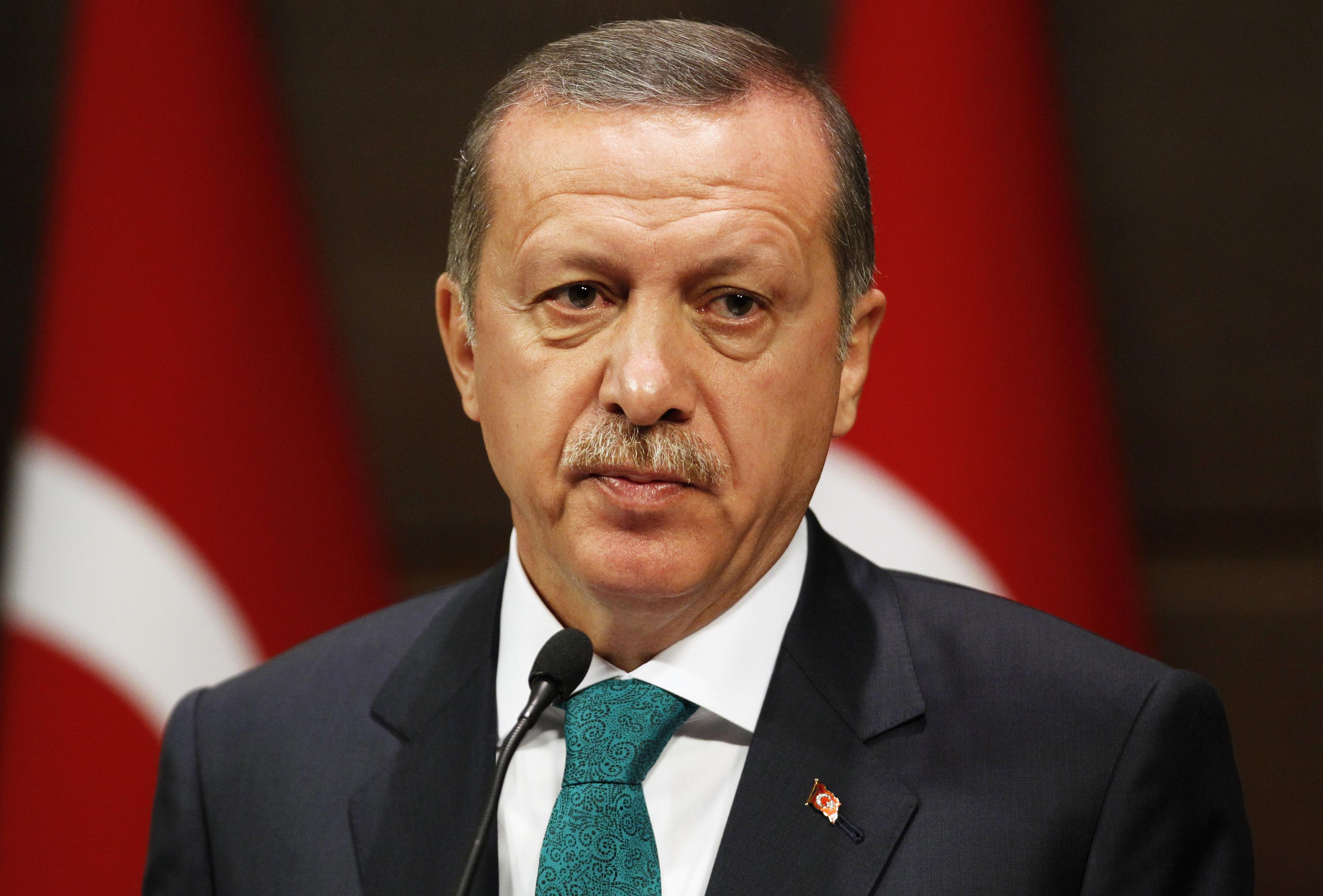 أردوغان يمثُل أمام محكمة سورية بتهمة “السرقة وإتلاف المال العام”