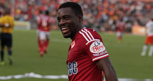 رئيس الوداد المغربي: إيفونا يرغب في الانتقال للأهلي