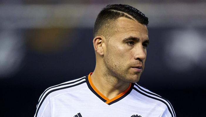 ريال مدريد يفكر في التعاقد مع مدافع فالنسيا