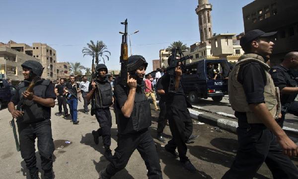 أمن الانقلاب يتجه لفض مسيرة حاشدة بفيصل