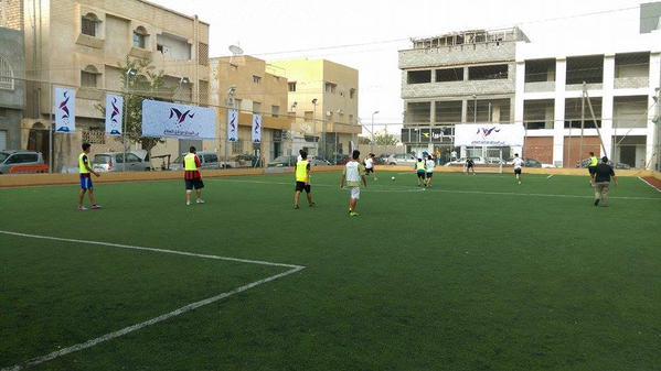 ليبيون يلجؤون إلى كرة القدم لإنهاء الحرب