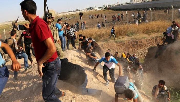 وحدات الحماية الكردية تمنع أهالي تل أبيض السورية من العودة إلى بلدتهم