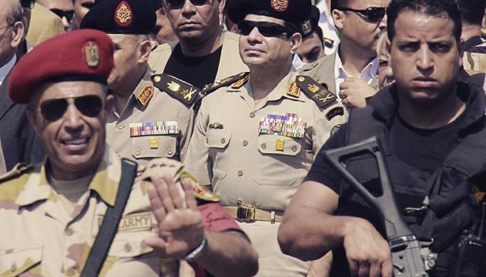 كاتب فرنسي: دعم نظام السيسي الديكتاتوري.. نفاق غربي