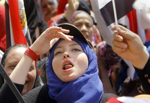 متظاهرو”التحرير” : موافقون على بيان الجيش