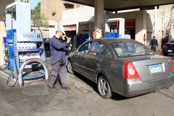 بعد رفع الأسعار.. بوادر أزمة  فى البنزين