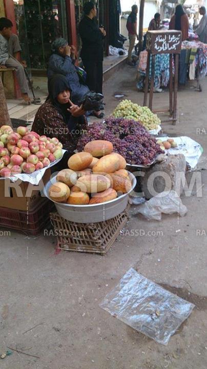 الفقير ضحية ارتفاع الأسعار.. والباعة: الحكومة هي السبب